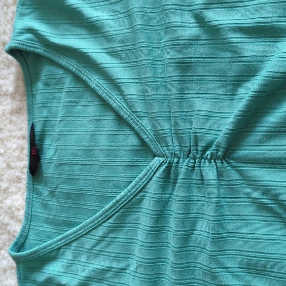 Cropped top - Picture 2 of 2